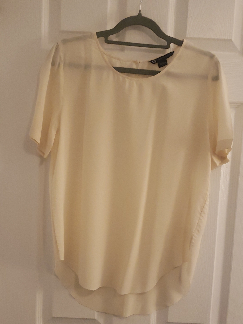 Light Cream Short-Sleeve Blouse - Sleek Everyday Top